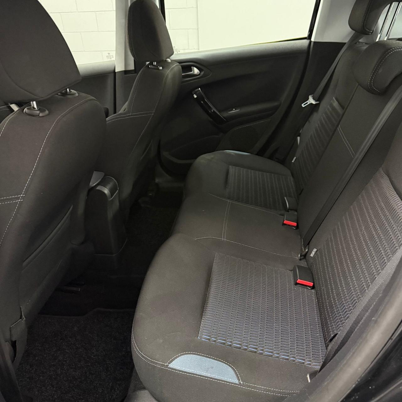 Peugeot 208 1.4 HDi 68 CV 5 porte Allure NEOPATENTATI