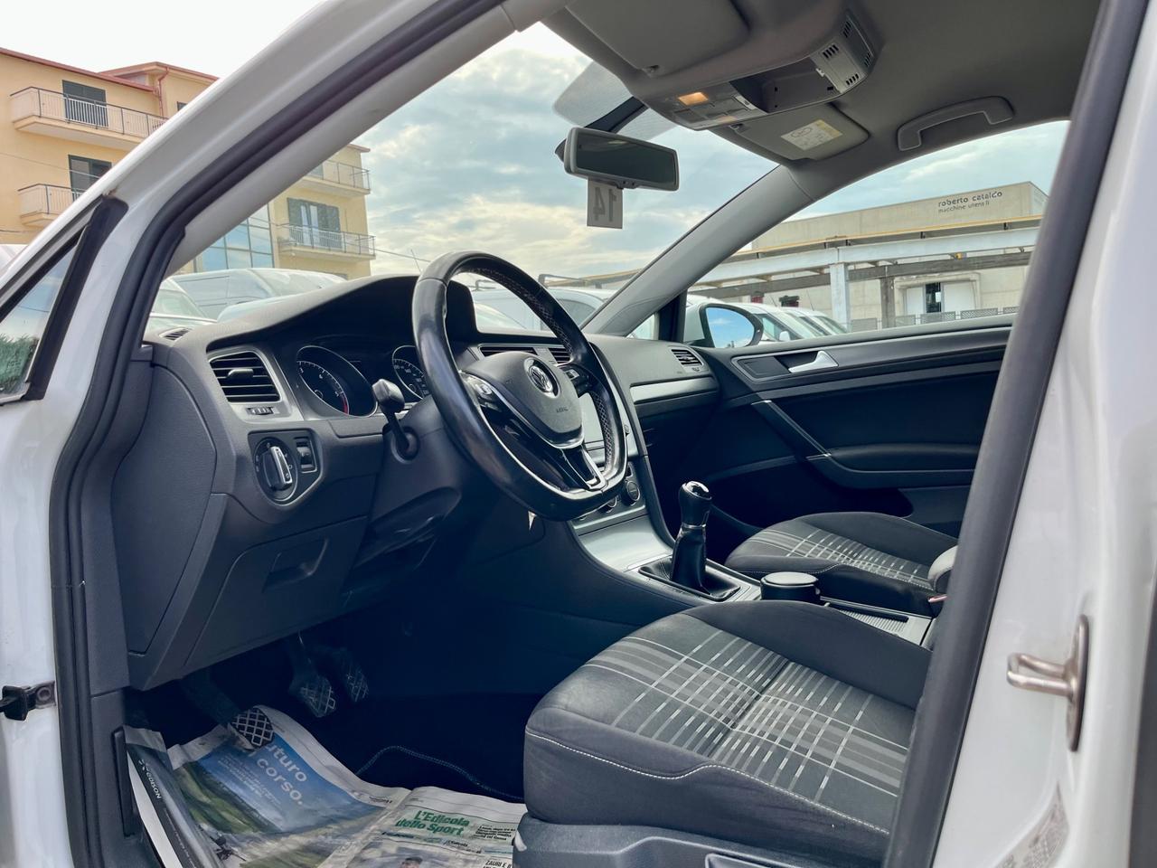 Volkswagen Golf 2.0 TDI 5p. Highline BlueMotion Technology