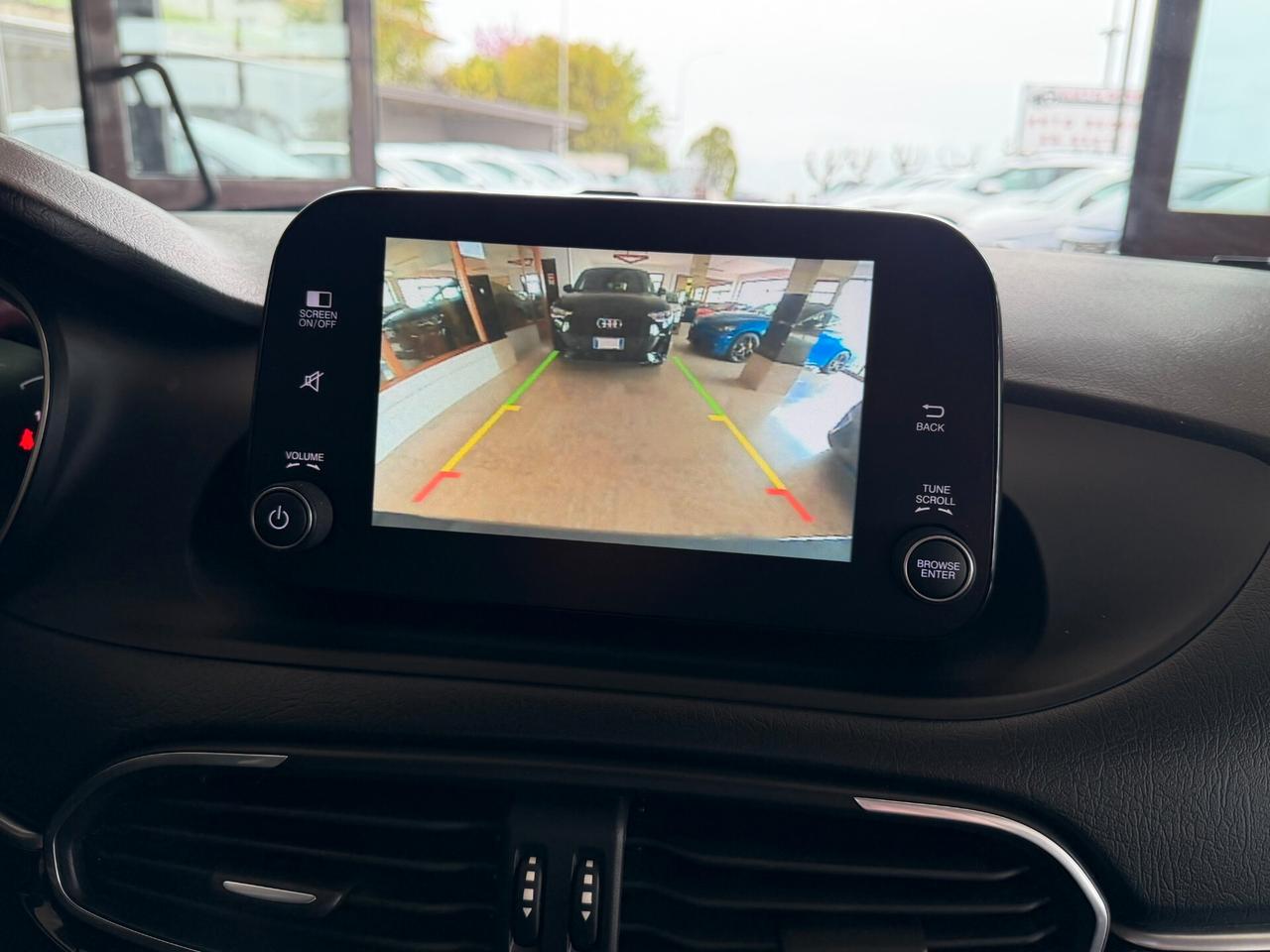 Fiat Tipo SW 1.6 M.JET 130 cv. CROSS