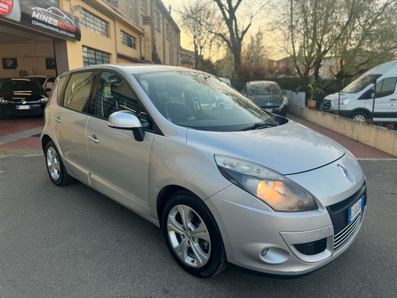 Renault Scenic X-Mod Anno 2011 1.5 Diesel Euro5