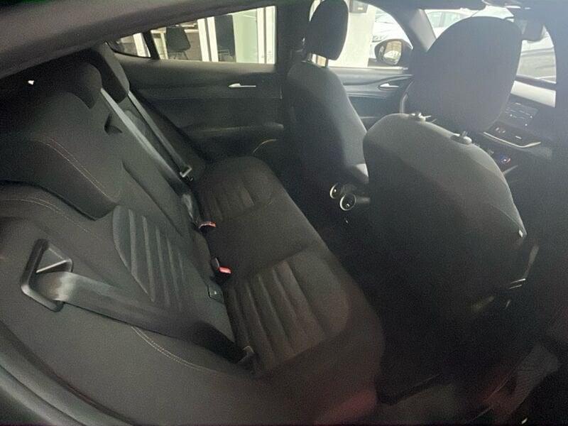 Alfa Romeo Stelvio 2.2 Turbodiesel 160 CV AT8 RWD Super Business