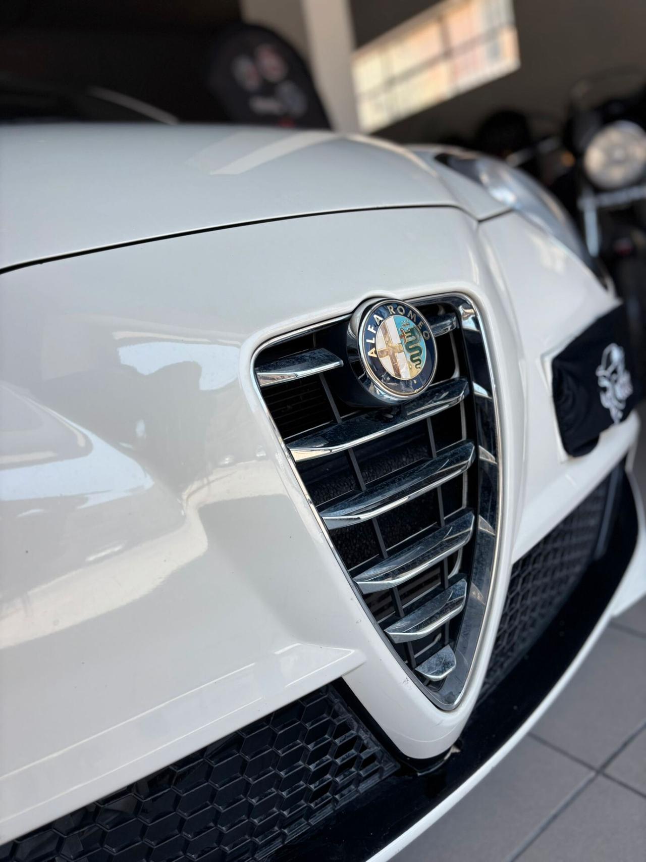 Alfa Romeo MiTo 1.3 JTDm 16V 90 CV Distinctive Sport Pack