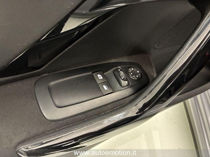 Peugeot 208 PureTech 82 5 porte Allure