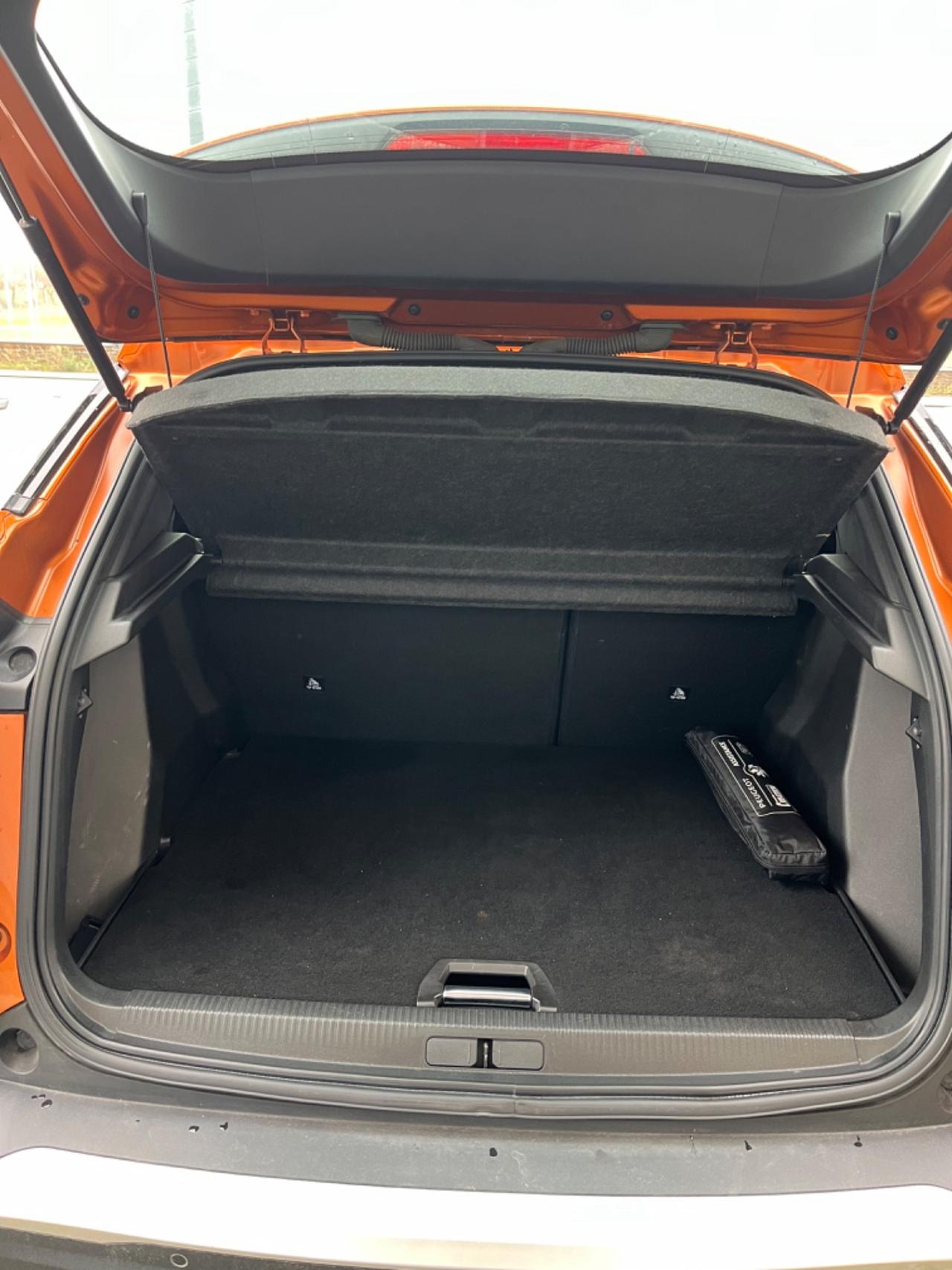 Peugeot 2008 PureTech 130 S&S EAT8 Allure