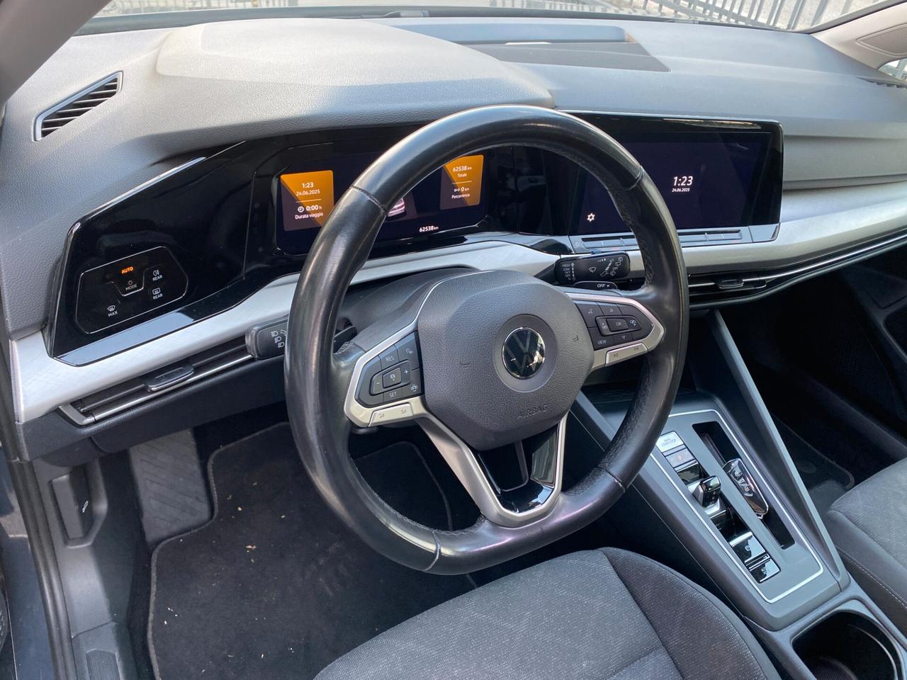 Volkswagen Golf 1.0 eTSI EVO DSG Life - CAMBIO AUTOMATICO DSG