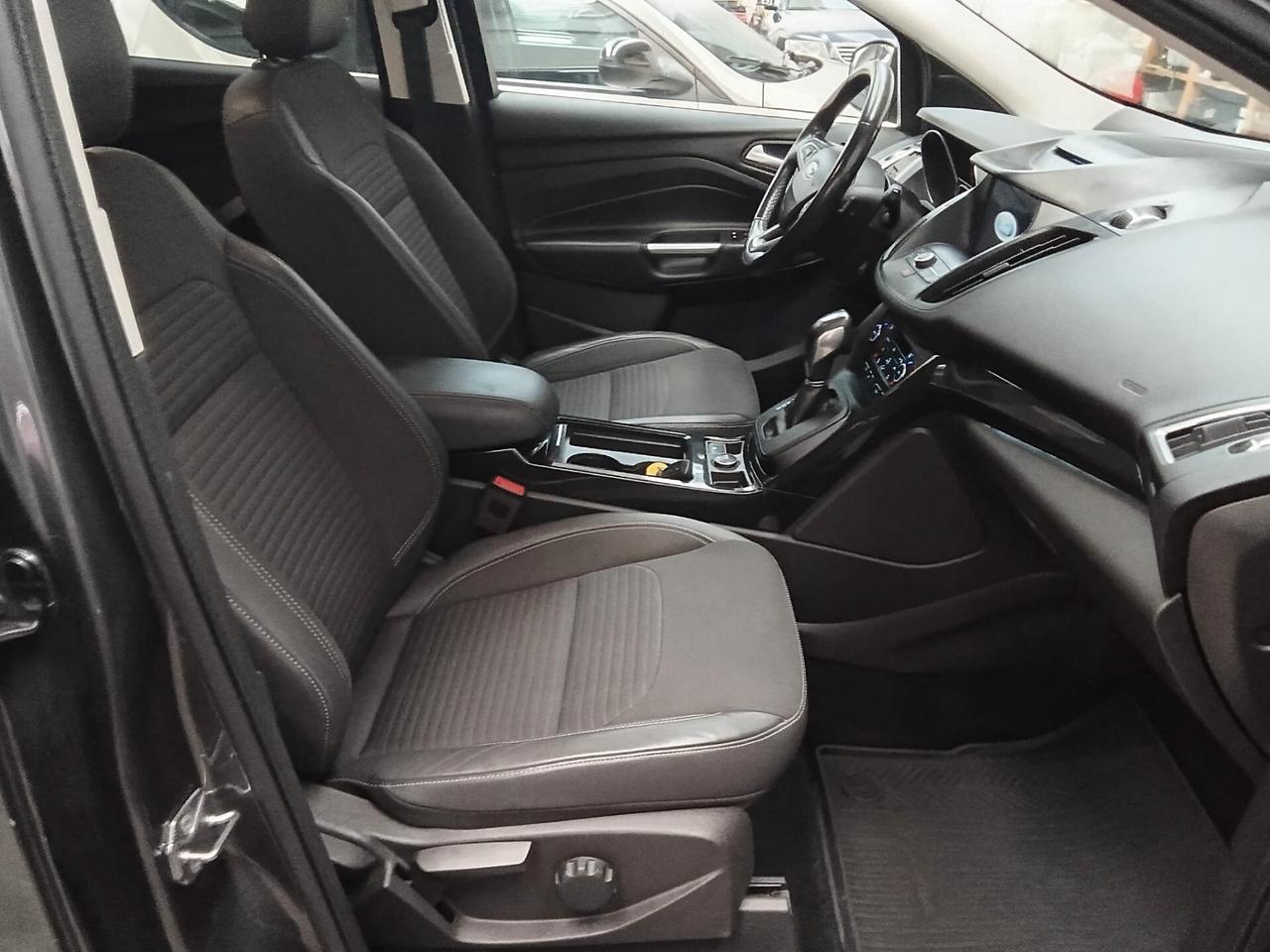 Ford Kuga 1.5 TDCI 120 CV S&S 2WD Powershift Titanium