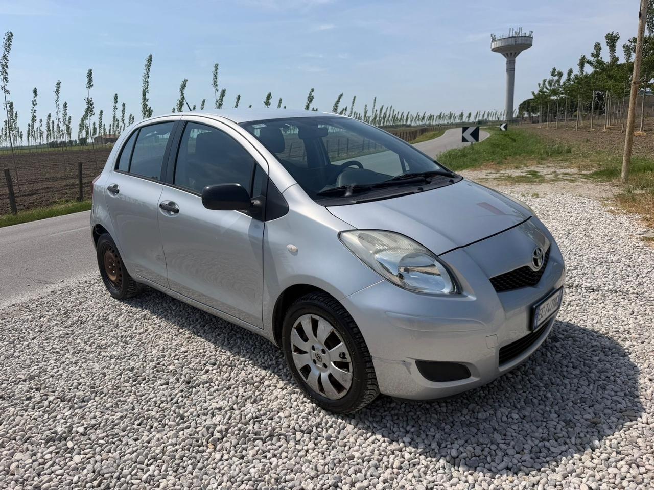 Toyota Yaris 1.0 5 porte Now GPL