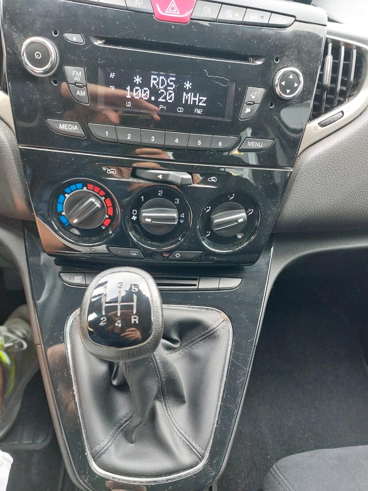 Lancia Ypsilon 1.3 MJT 16V 95 CV 5 porte S&S Platinum