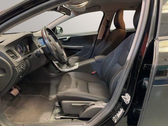 VOLVO V60 D2 1.6 Powershift Kinetic