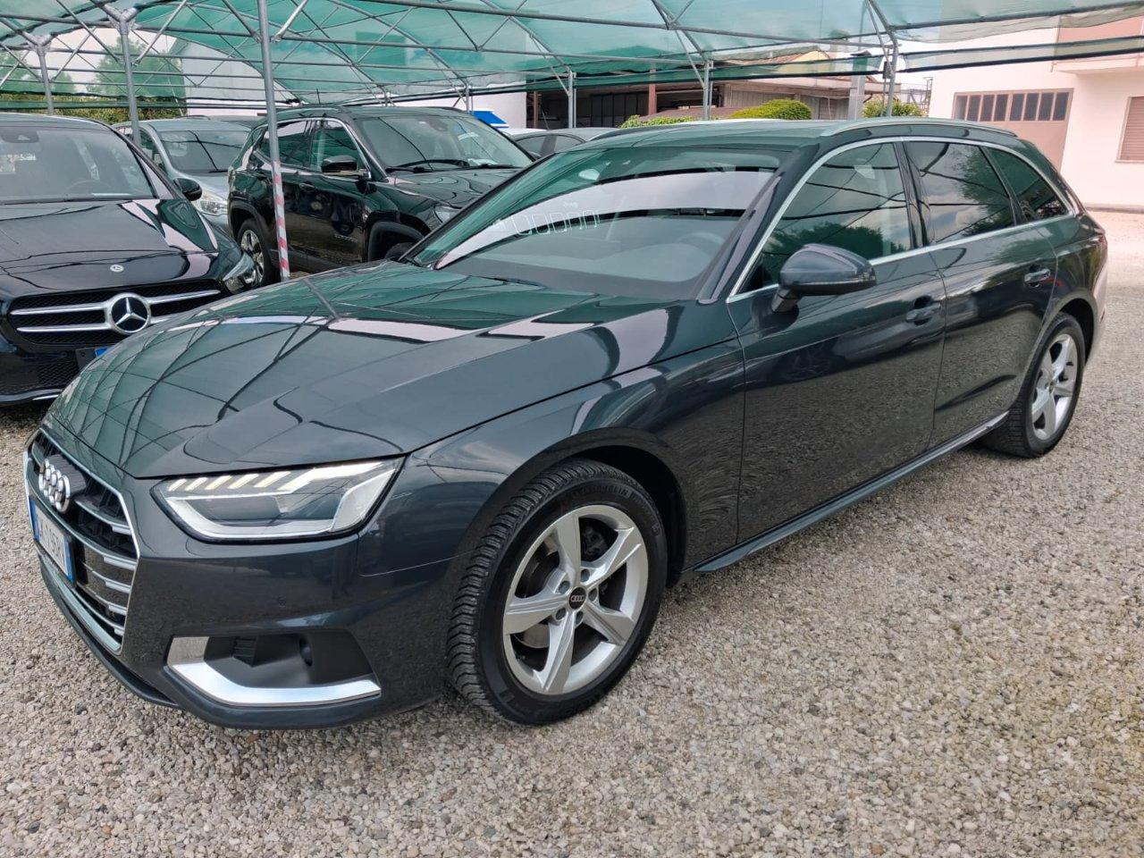 Audi A4 Avant 30 2.0 tdi mhev Business Advanced 136cv s-tronic
