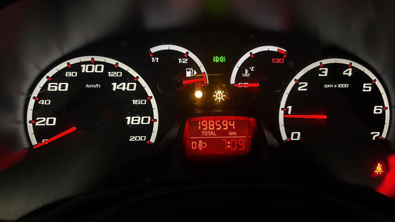 FORD KA DEL 2010 BENZINA ANCHE PER NEOPATENTATI