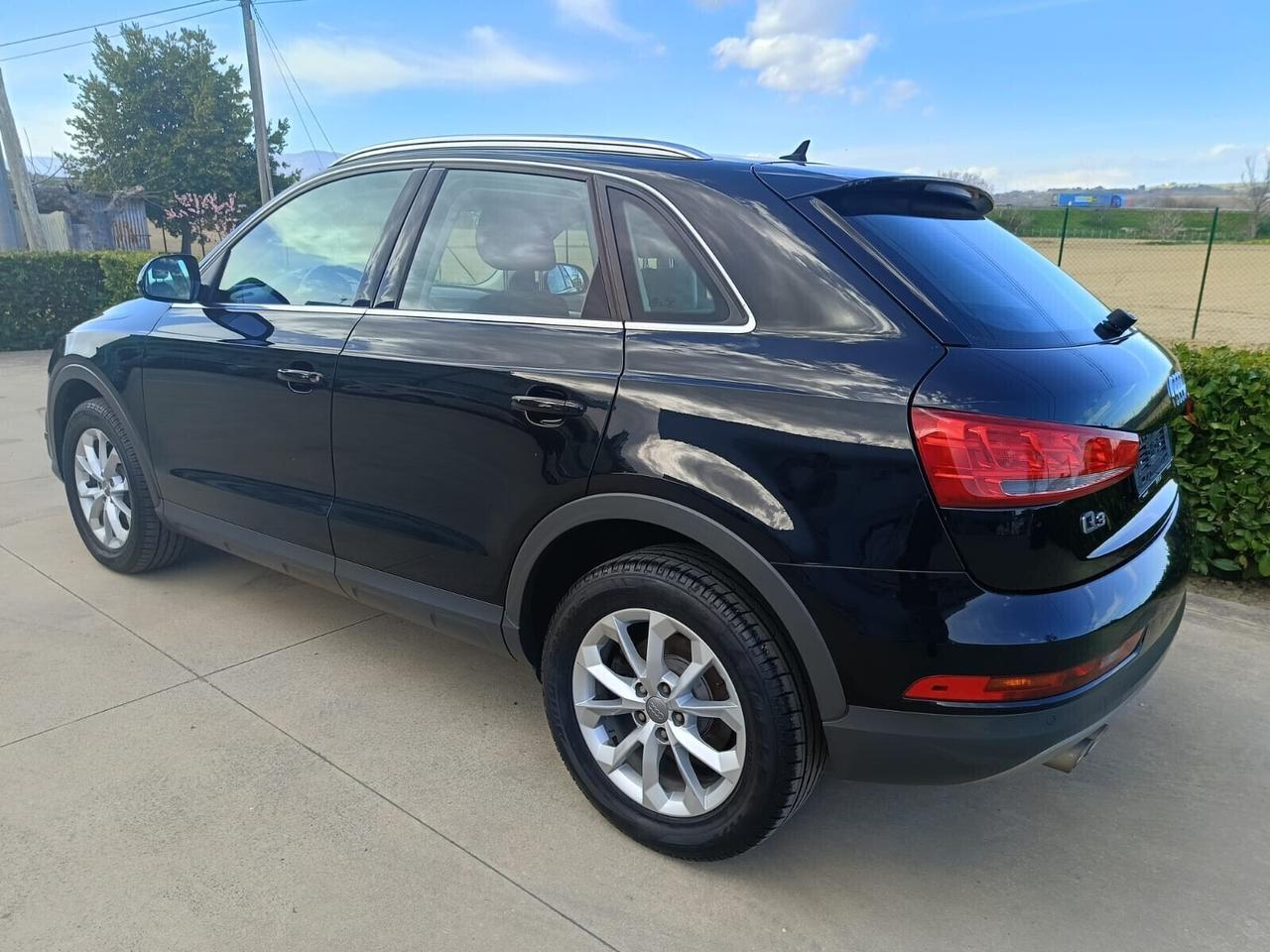 Audi Q3 2.0 TDI 150 CV Business