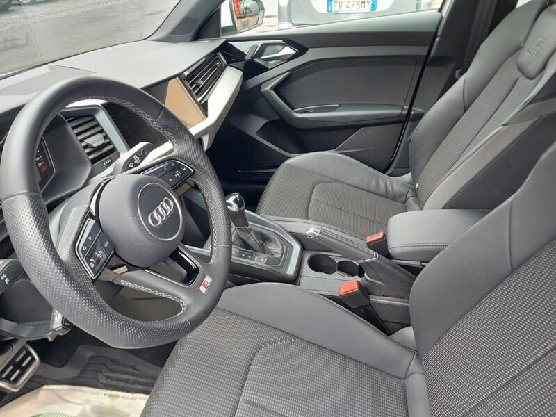 Audi A1 SPB 30 TFSI S tronic line edition