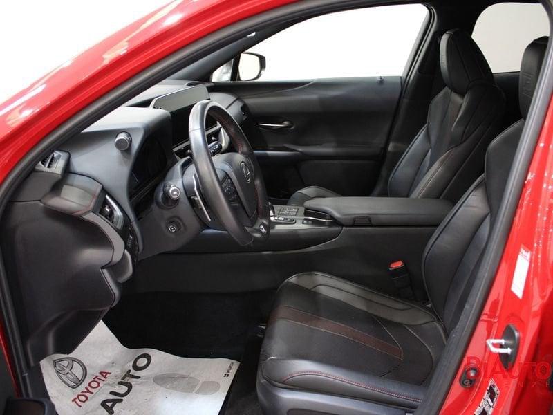 Lexus UX UX 300h 2.0 F-Sport 4wd cvt