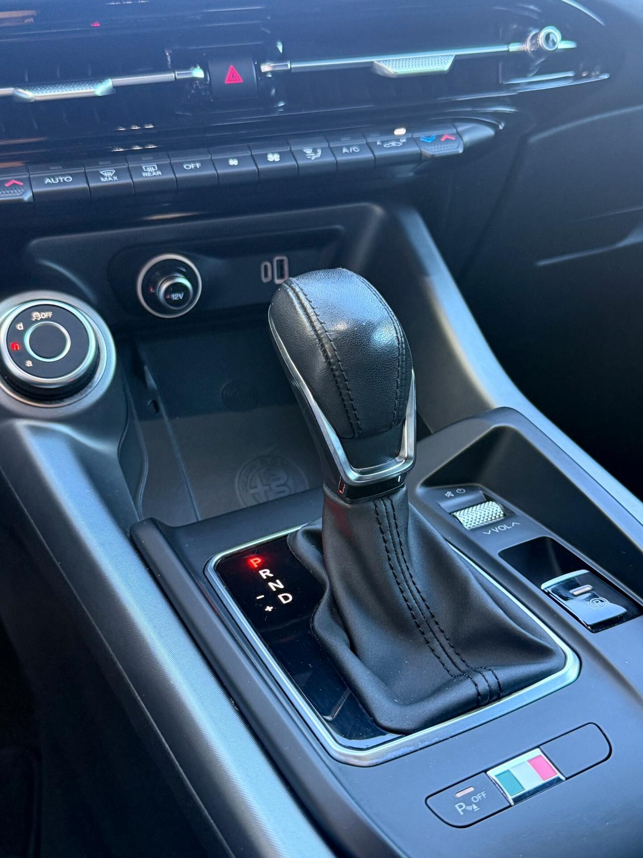Alfa Romeo Tonale 1.5 hybrid Speciale 130cv TELECAMERA,APPLE CARPLAY,ANDROID AUTO,NAVI,FULL LED,ALCANTARA/PELLE,CERCHI