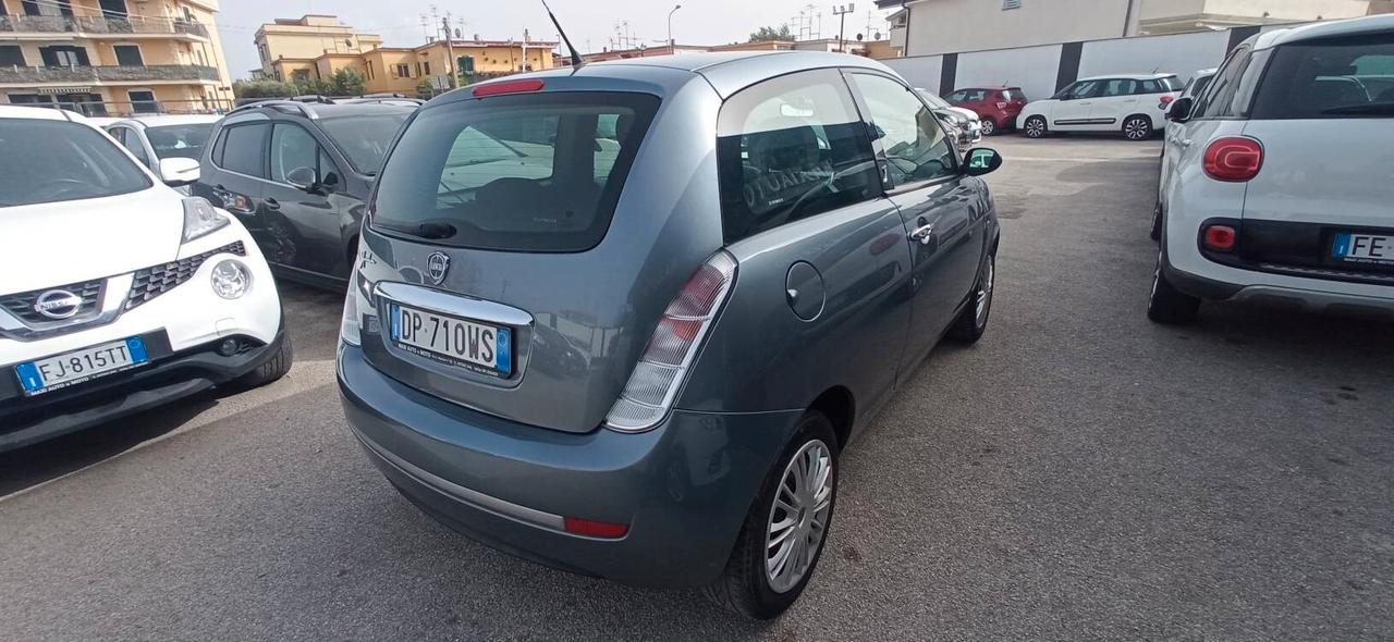 Lancia Ypsilon 1.2 Argento
