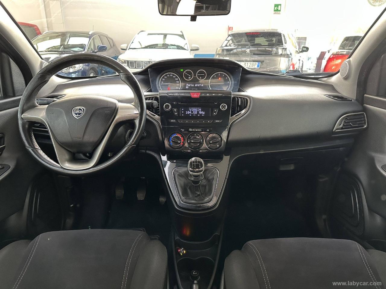 LANCIA Ypsilon 1.2 69 CV 5p. GPL Ecochic Silver