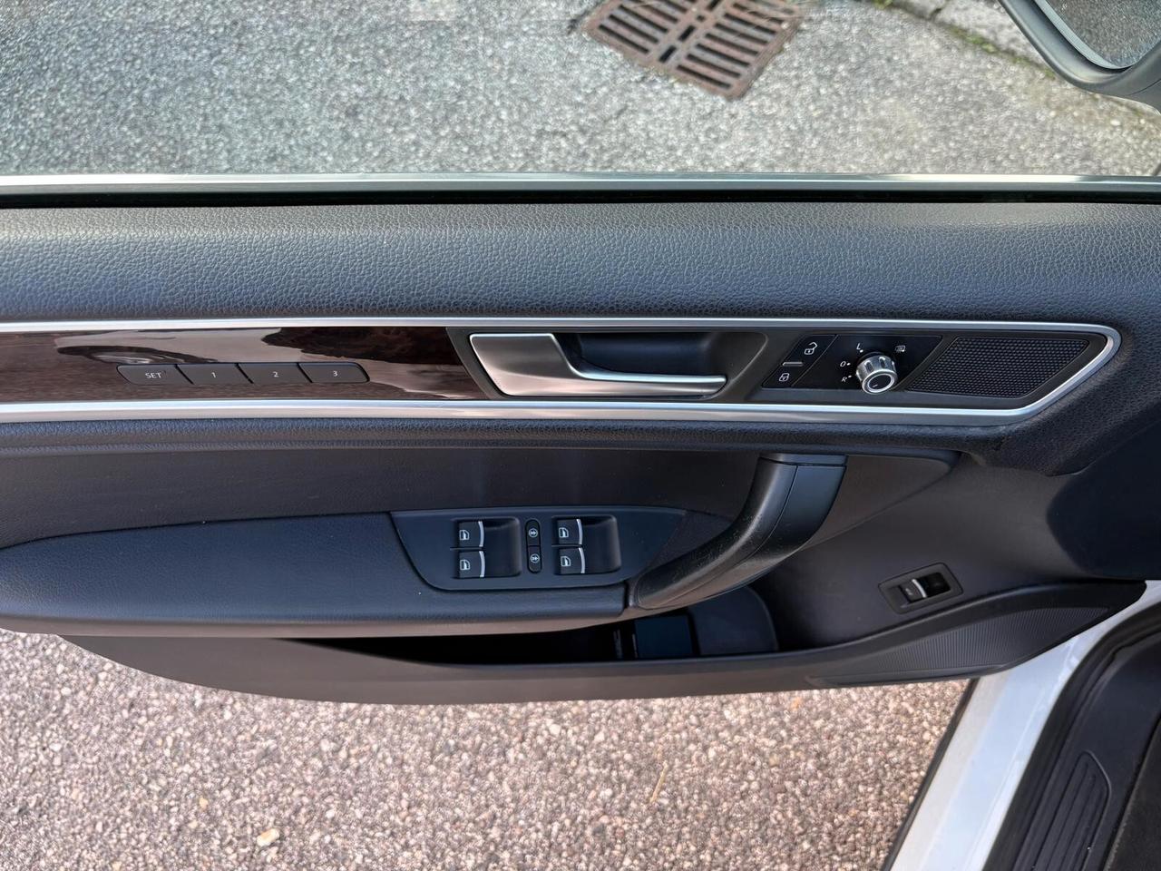 Volkswagen Touareg EXECUTIVE 3.0 V6 245cv
