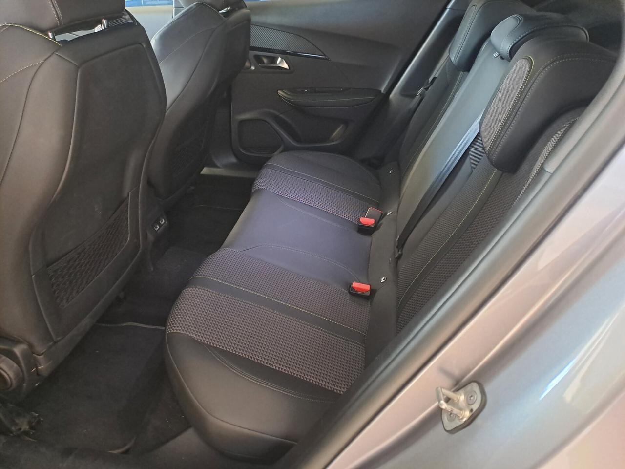 Peugeot 2008 1.5BlueHDi 110 GT km 37285 anno 2022
