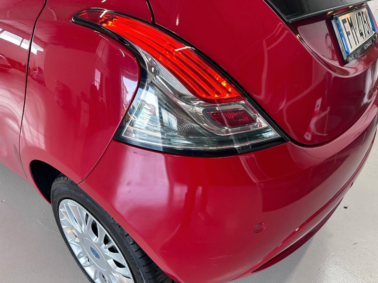 Lancia Ypsilon 5 Porte Ypsilon 1.2 Platinum 69cv my16