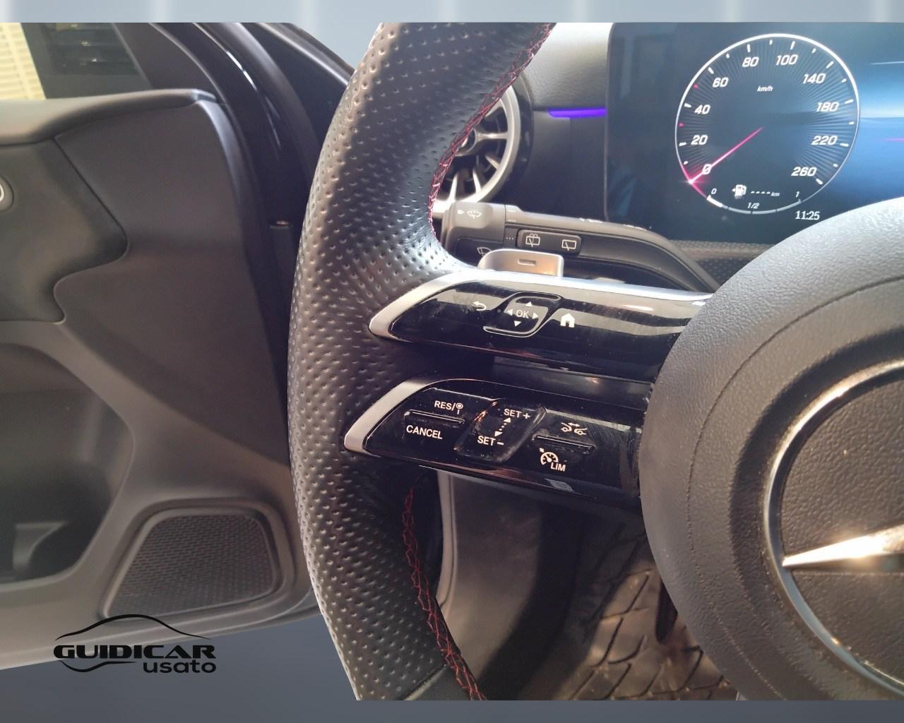 Mercedes-Benz Classe A - W177 2023 - A 180 d AMG Line Advanced Plus auto
