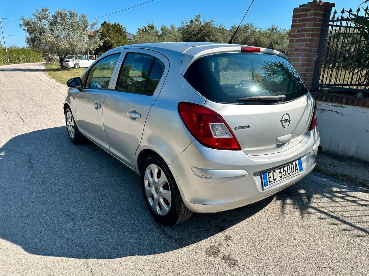 Opel Corsa 1.2 80CV 5 porte GPL-TECH Edition