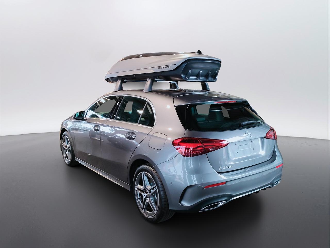 Mercedes-Benz A 250 e con tecnologia ibrida EQ