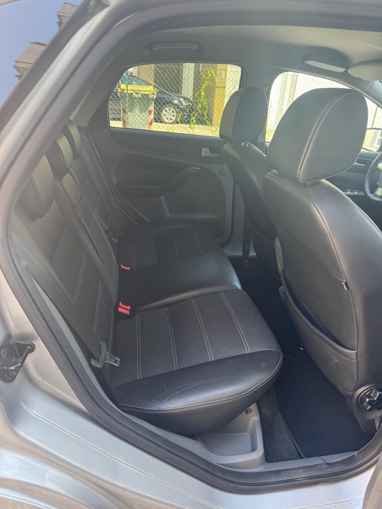 Ford Focus 1.6 TDCi (110CV) 5p. Tit. DPF