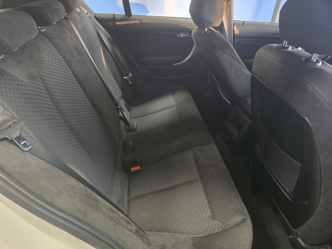 Bmw 116 116d 5p. Urban