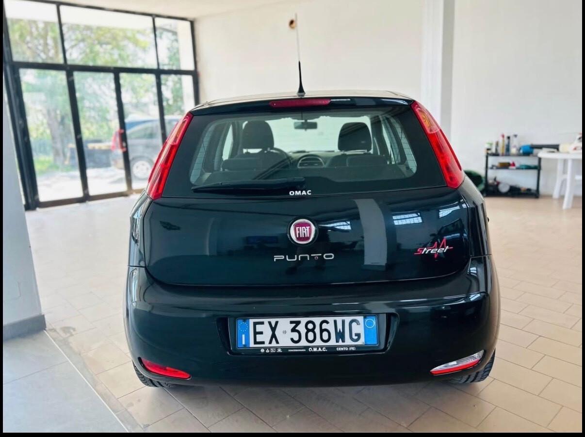 Fiat Punto 1.3 MJT II 75 CV 5 porte Street