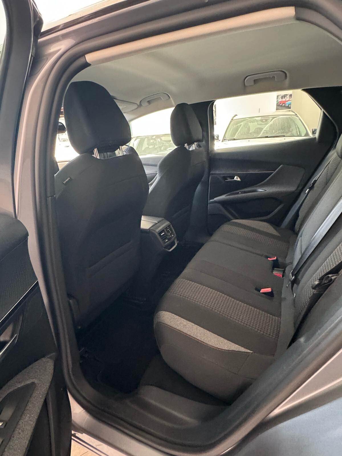 Peugeot 3008 BlueHDi 130 S&S Active