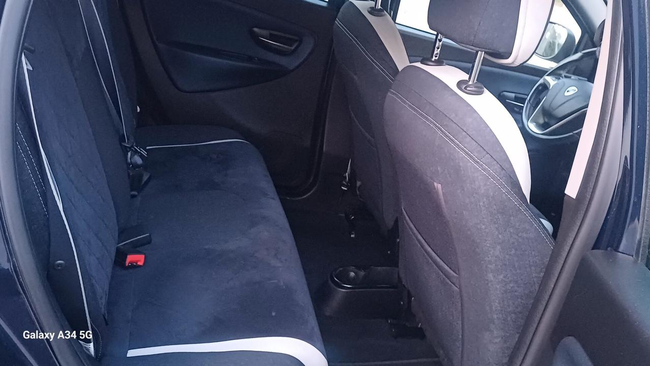 Lancia Ypsilon 1.2 69 CV 5 porte GPL Ecochic Unyca