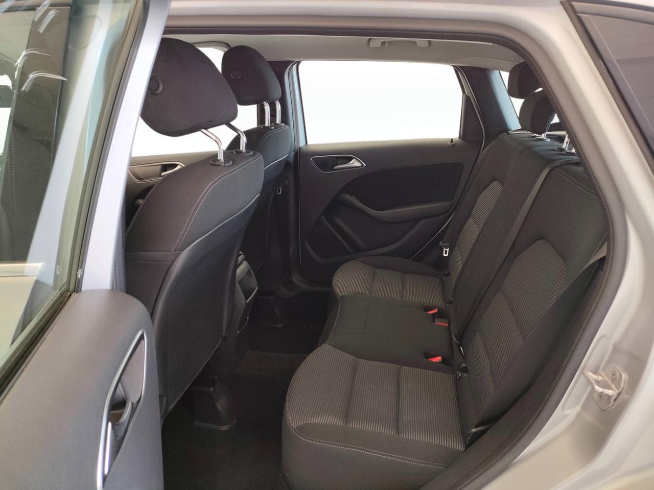 Mercedes-Benz Classe B - T246 - B 180 d (cdi) Business