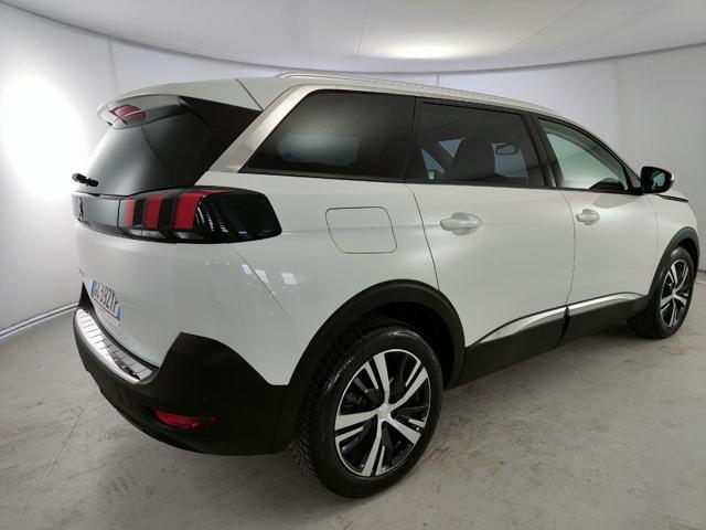 PEUGEOT 5008 BlueHDi 130 S&S Allure