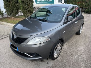 LANCIA YPSILON 10 NEOPATENTATI 1.2 BENZINA40.000 KM ANNO 2016