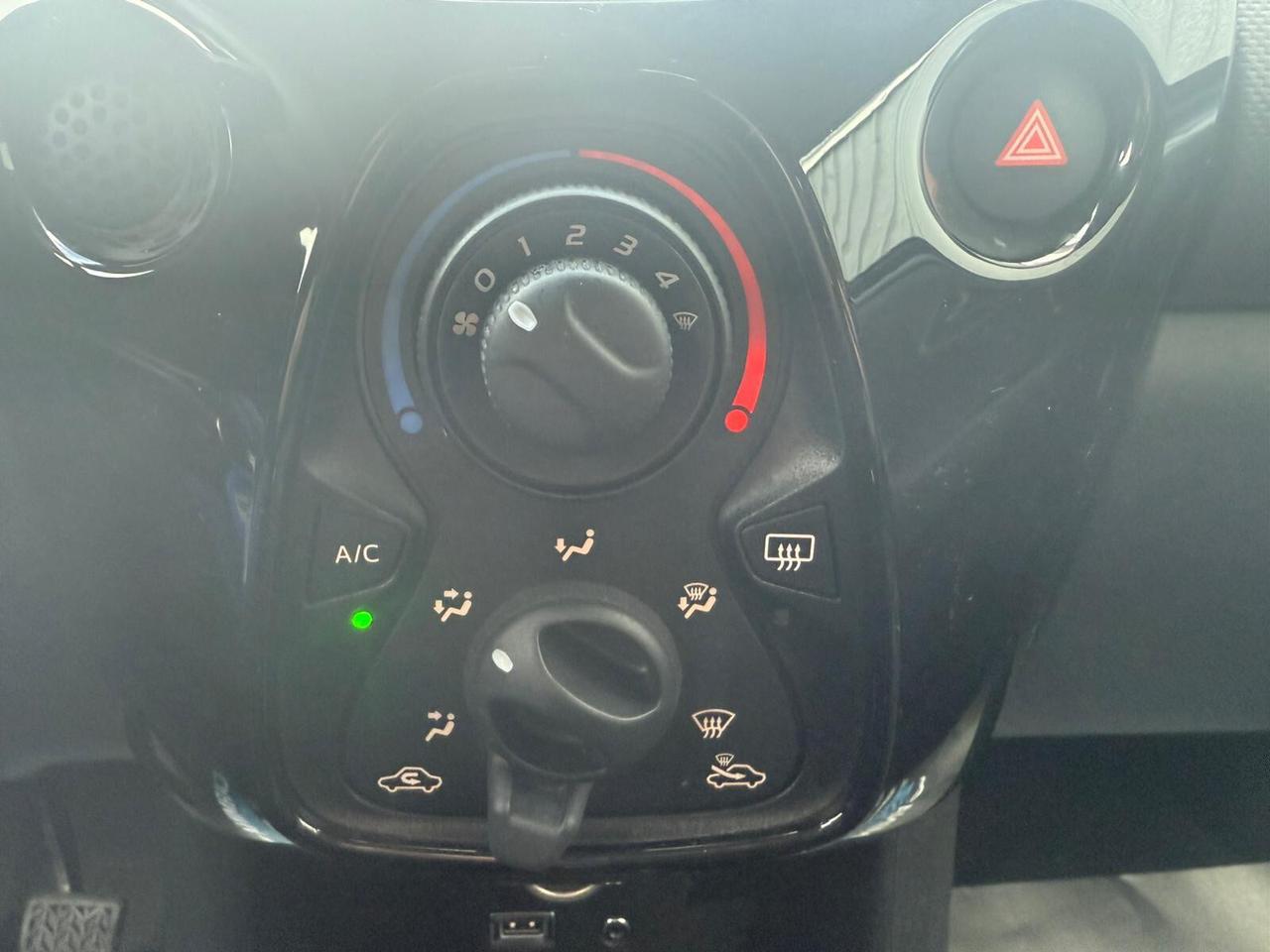 Peugeot 108 VTi 72 CV STYLE TOP