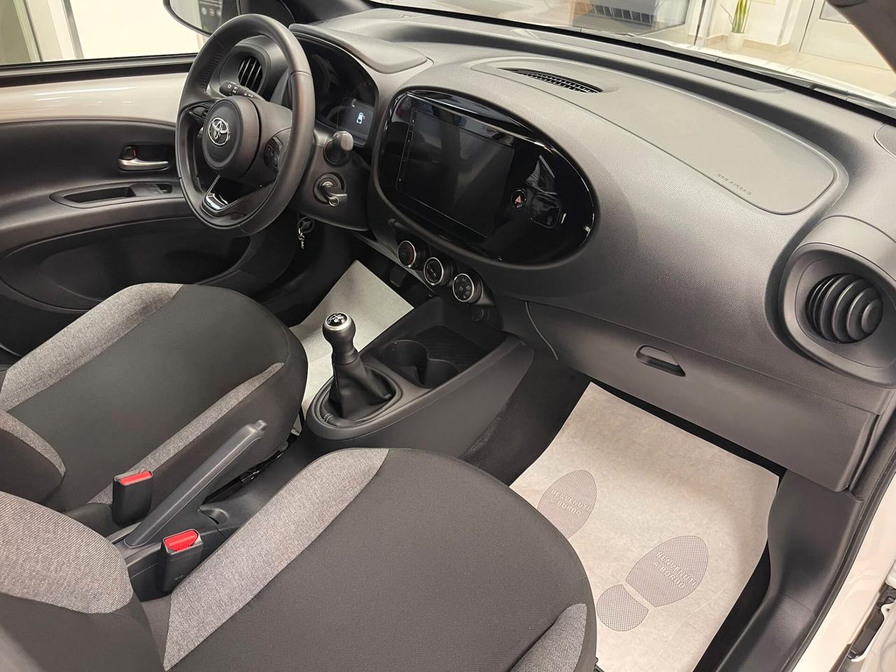 Toyota Aygo X 1.0 72 CV Active *12/2025
