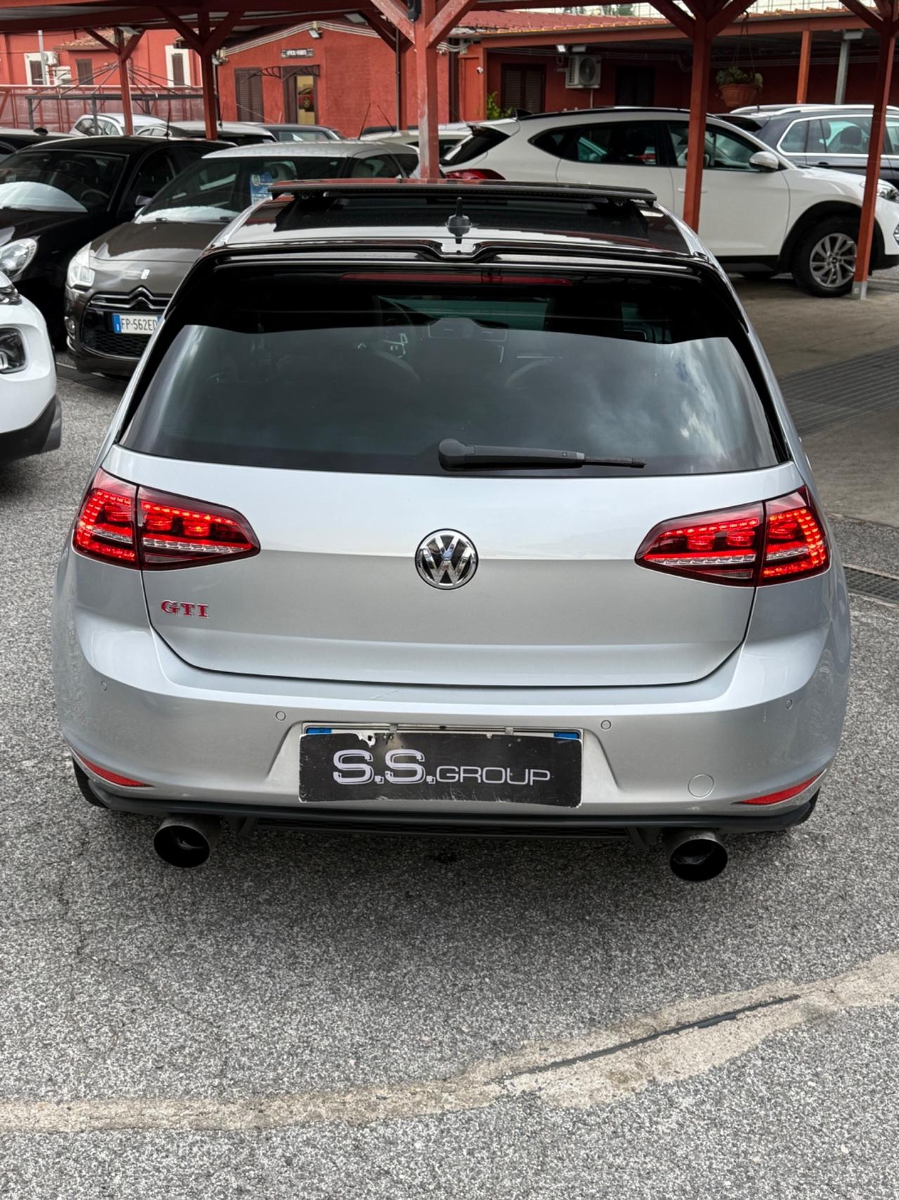 Golf GTI Performance 2.0 TSI DSG-RATE-PERMUTE-