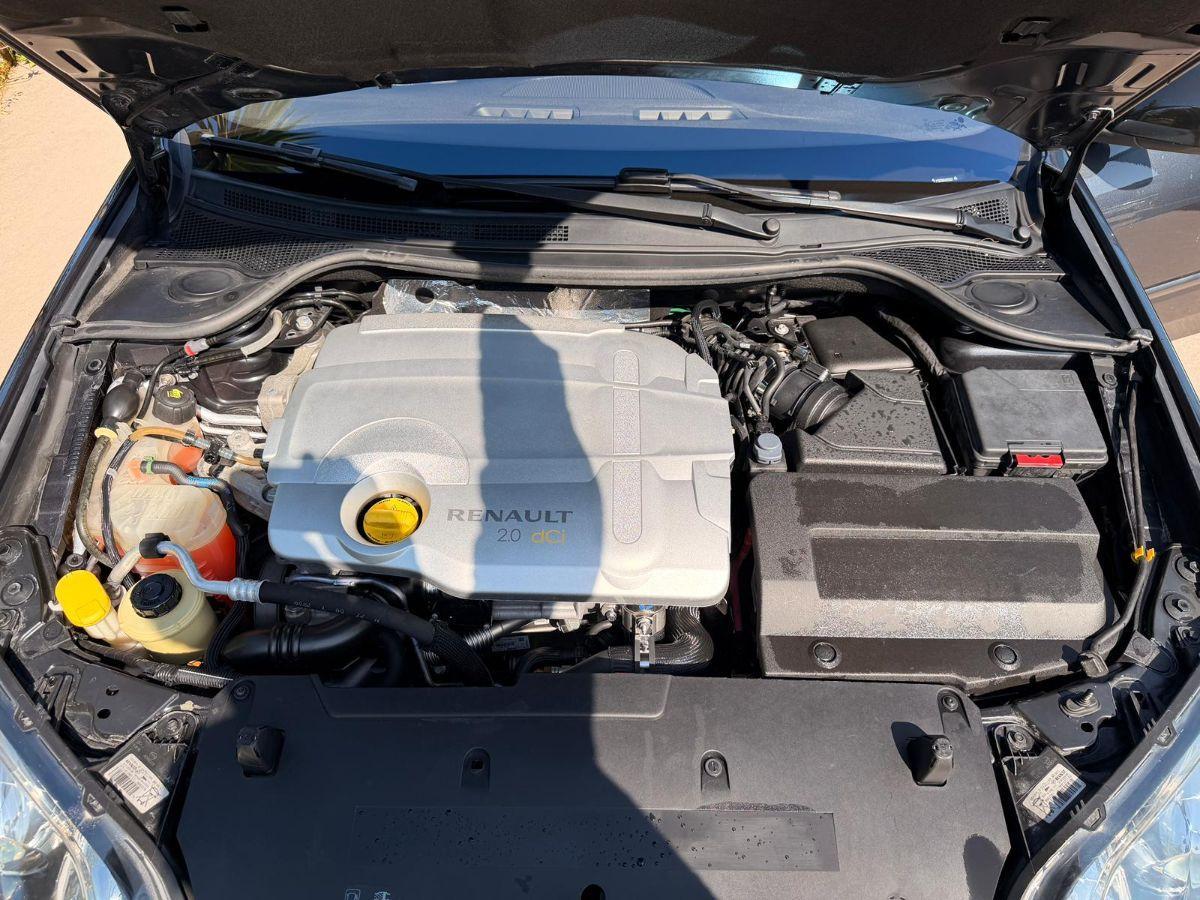 RENAULT - Laguna - 2.0 dCi 150CV 4Control