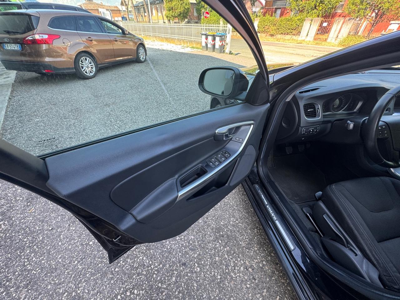 Volvo V60 D2 Momentum
