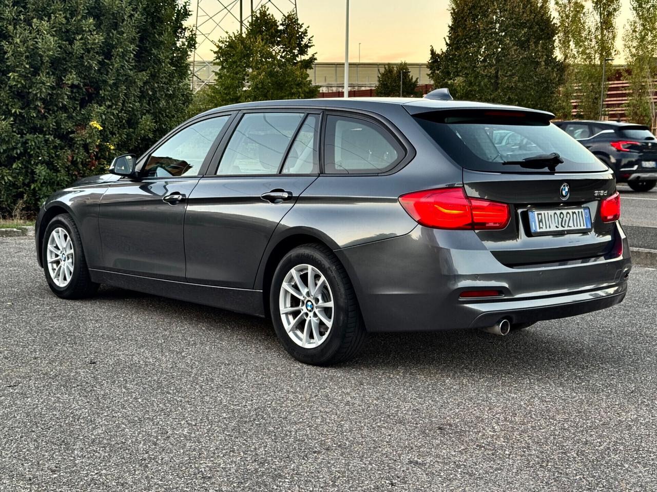Bmw 318d Touring Business Advantage aut. 150cv 2016