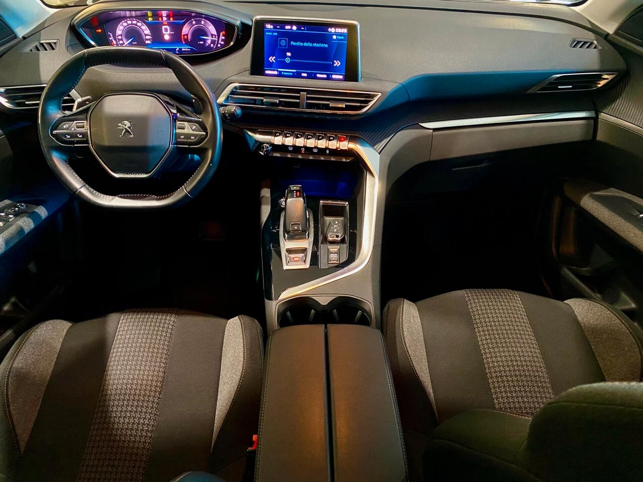 Peugeot 3008 BlueHDi 130 EAT8 N1 Autocarro-2022