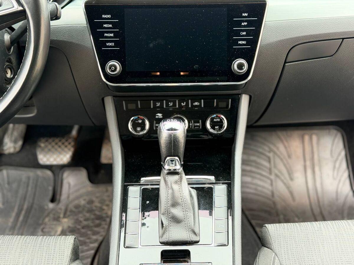 Skoda Superb Wagon Superb wagon 2.0 tdi Style 150cv dsg my18