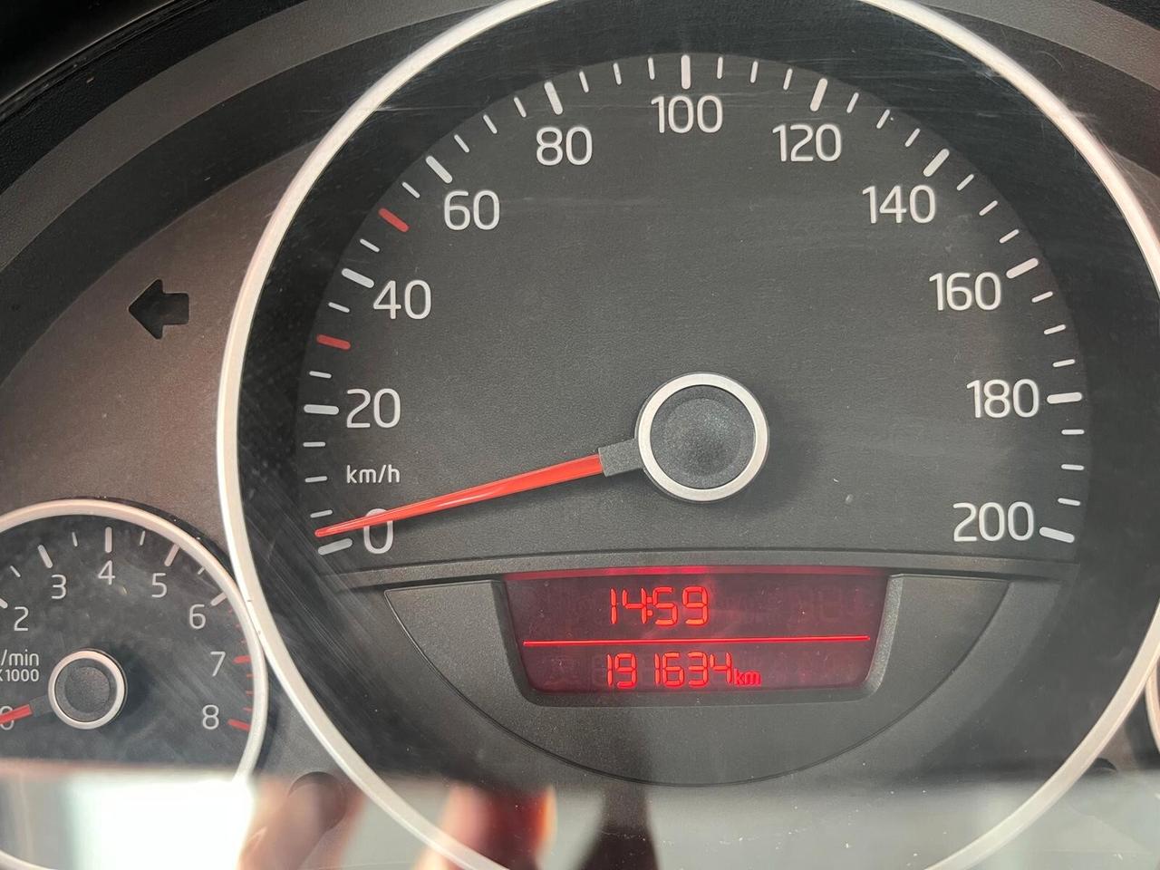 Volkswagen up! High 1.0 75cv