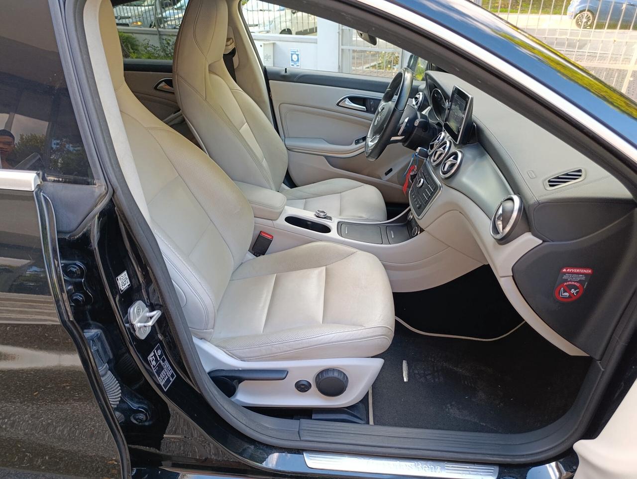Mercedes-benz CLA 200d PREMIUM AMG line - GARANZIA 12 MESI