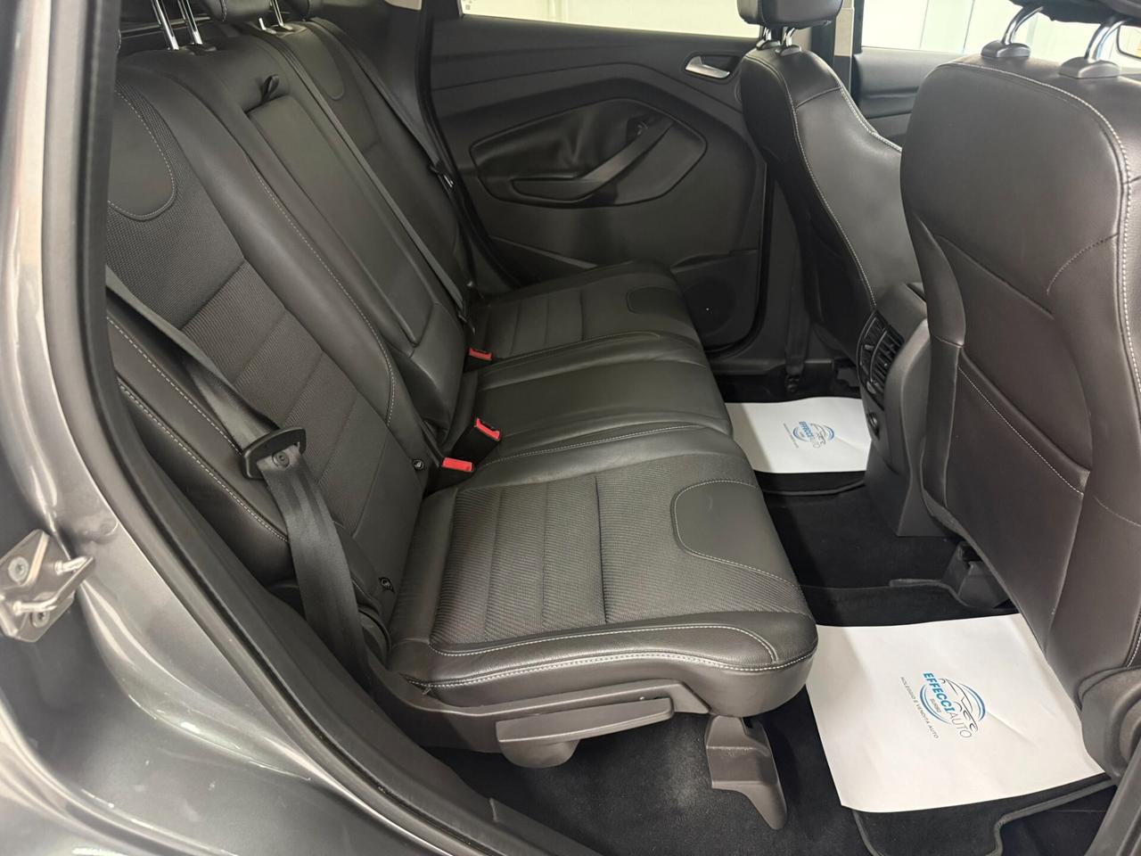 Ford Kuga 2.0 TDCi 140 CV Titanium Autocarro N1