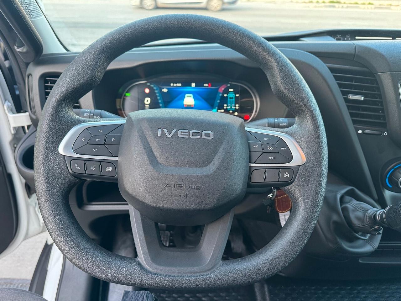 DAILY 35C16 MOTORE 3.0 PASSO 3750 CON CASSA KM 0!!!!!!!!!!!!