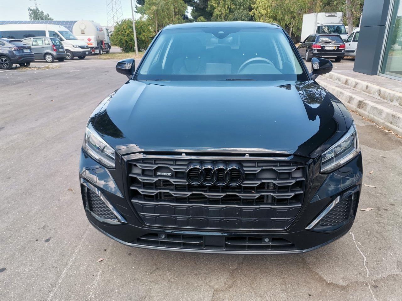 Audi Q2 35 2.0 tdi Identity Black s-tronic