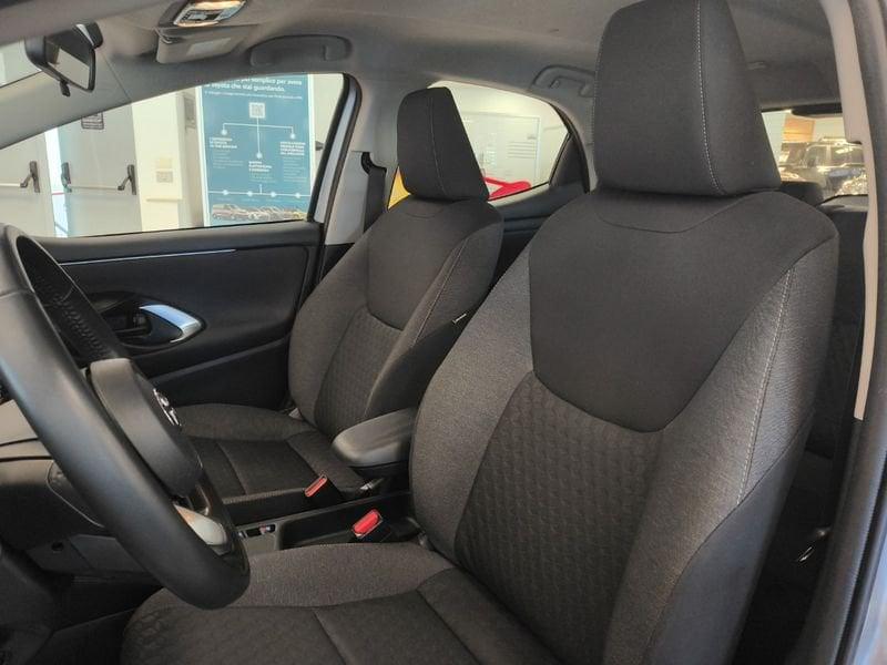 Toyota Yaris Hybrid Trend MY22