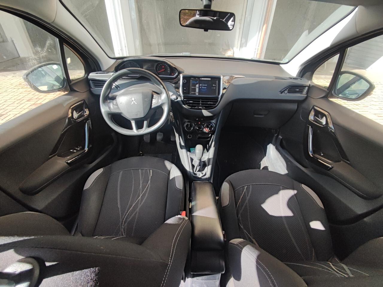 Peugeot 208 PureTech 82 5 porte Allure